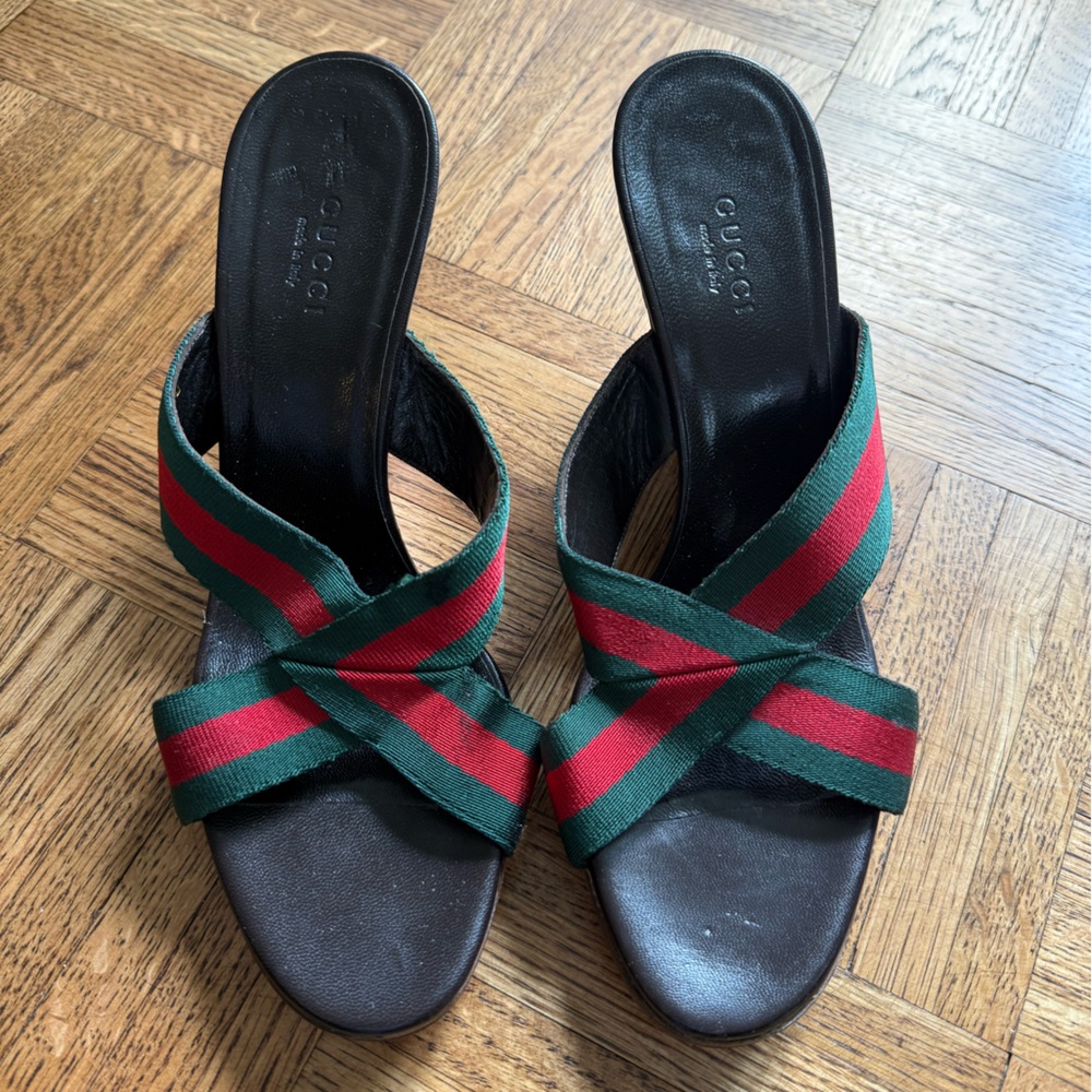Gucci Sandals with Red and Green Straps